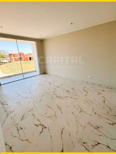 Amplia casa a estrenar en venta en condominio florida 2 urubo925725417