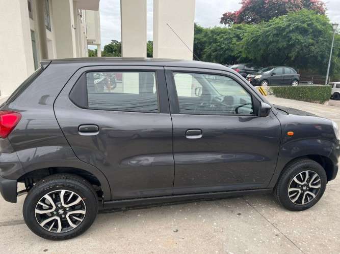 Suzuki spresso unico dueño del 2023 placa62 poco kilometraje301383131