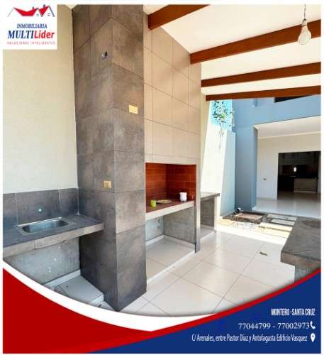 Bonita casa de 2 plantas en venta dentro del primer anillo de montero1784385438