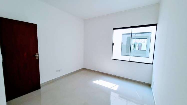 ? tu propia casa con amplio patio en la zona este2064551431