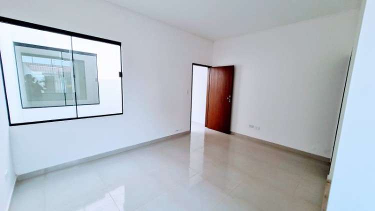 ? tu propia casa con amplio patio en la zona este2064551431