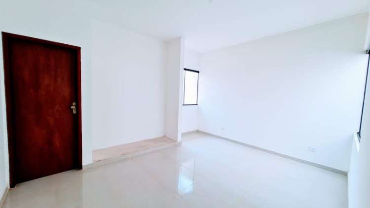 ? tu propia casa con amplio patio en la zona este2064551431
