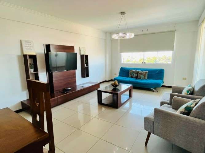 Departamento de 3 dormitorios en venta sobre av los cusis1569883575