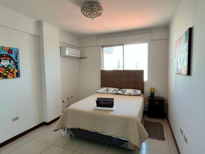 Departamento de 3 dormitorios en venta sobre av los cusis1569883575