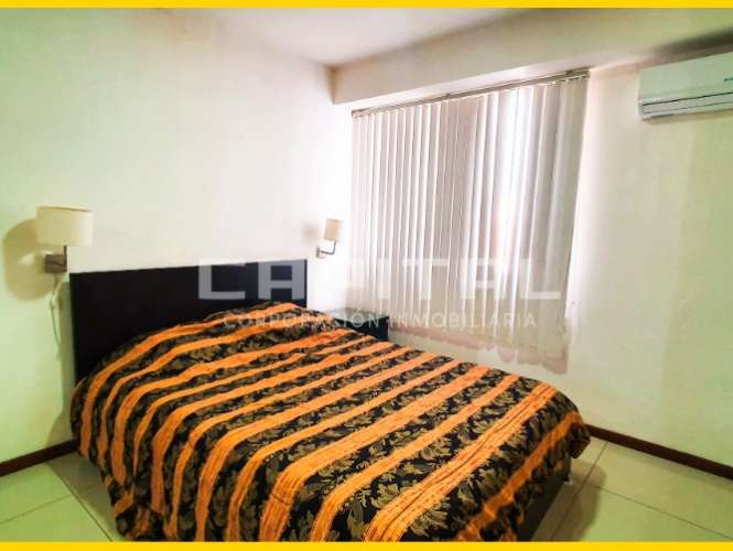 Alquilo departamento amoblado con parqueo875826183