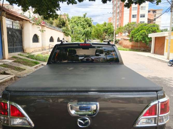 Hermosa bt50 año 2020 bien equipada1548553961