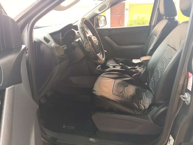 Hermosa bt50 año 2020 bien equipada1548553961