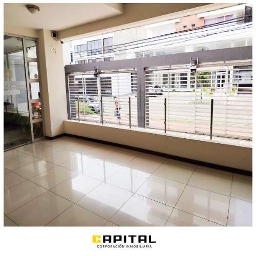 Vendo amplia oficina en planta baja – edificio alegranza959346325