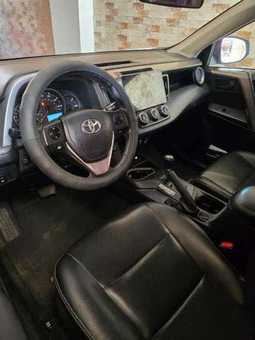 Toyota rav4 4x4 version le557760537