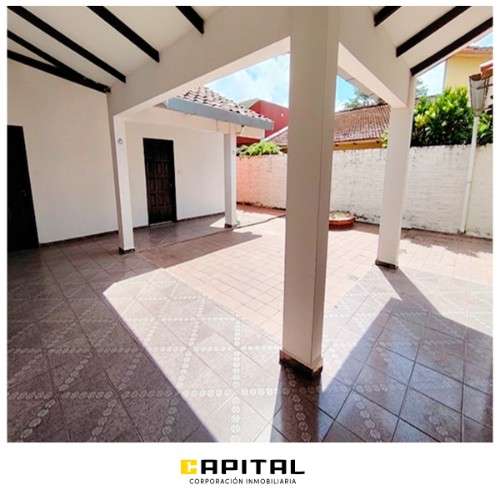 Casa en venta de 4 dormitorios con amplio terreno1630733310