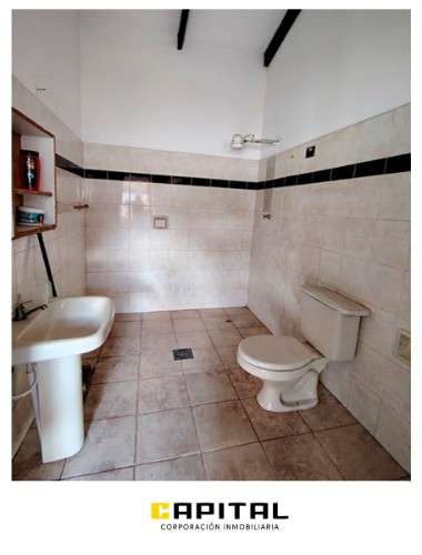 Casa en venta de 4 dormitorios con amplio terreno1630733310