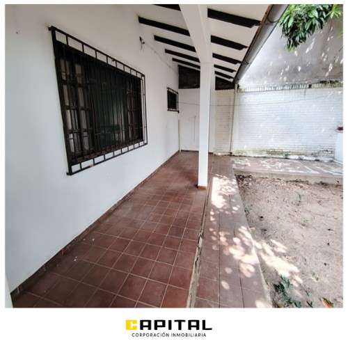 Casa en venta de 4 dormitorios con amplio terreno1630733310