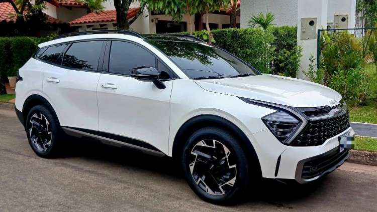 Vendo o permuto kia sportage 2023 version full gt-line  cel 75018362 *importado por autosud *motor 2000cc *recorrido 22000 km *caja automatica secuencial con paddle shifters *tracciòn 4x4 *asientos de cuero electrónicos *radio con pantalla (android auto y1278565950